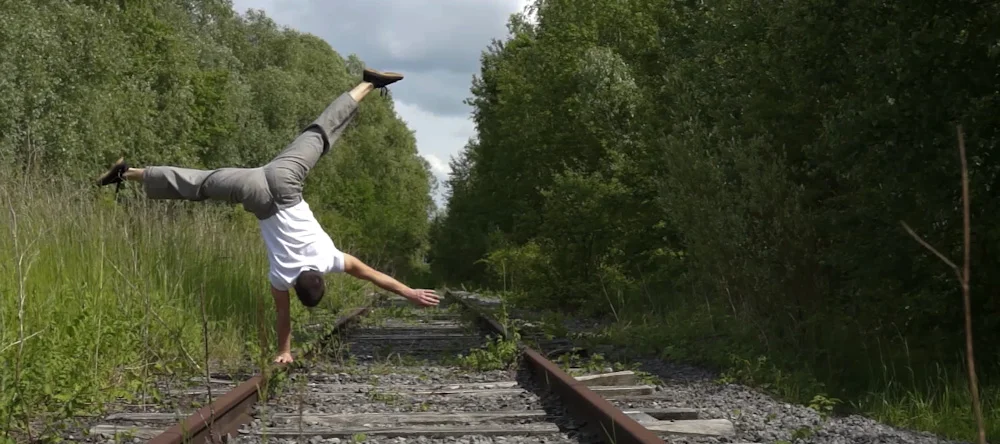 Compagnie Jusqu&rsquo;ici tout va bien - Cirque contemporain Lille Bretagne Vannes Morbihan