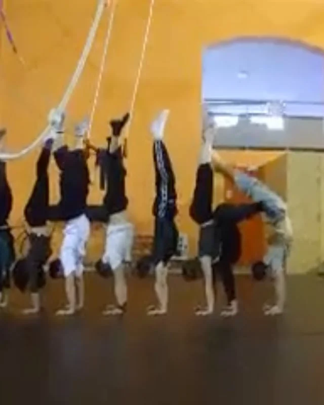 Jusqu'ici tout va bien - Compagnie de cirque contemporain